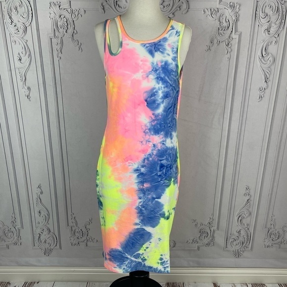Vibrant Tie-Dye Sleeveless Midi Dress - Picture 4 of 8